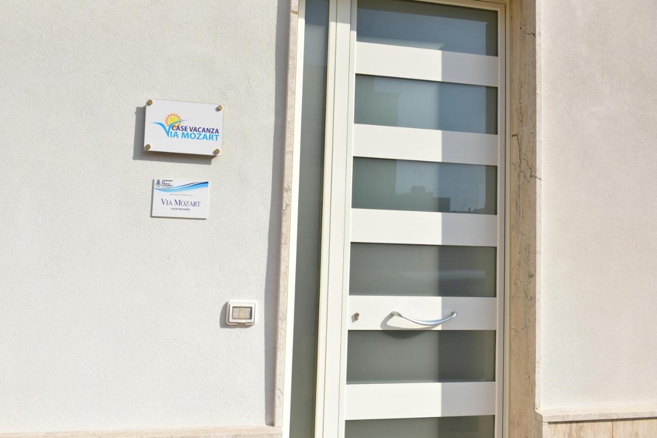 Case Vacanza Via Mozart Porto Cesareo Esterno foto