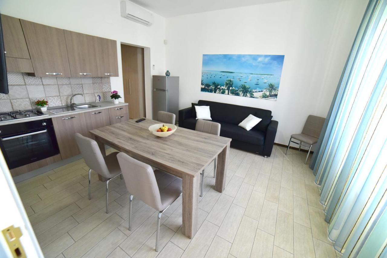 Case Vacanza Via Mozart Porto Cesareo Esterno foto