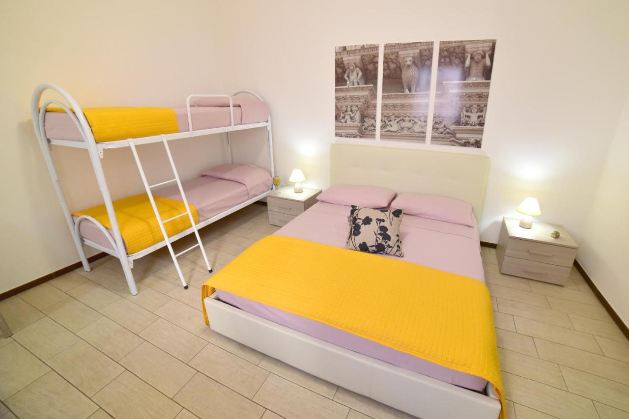 Case Vacanza Via Mozart Porto Cesareo Esterno foto