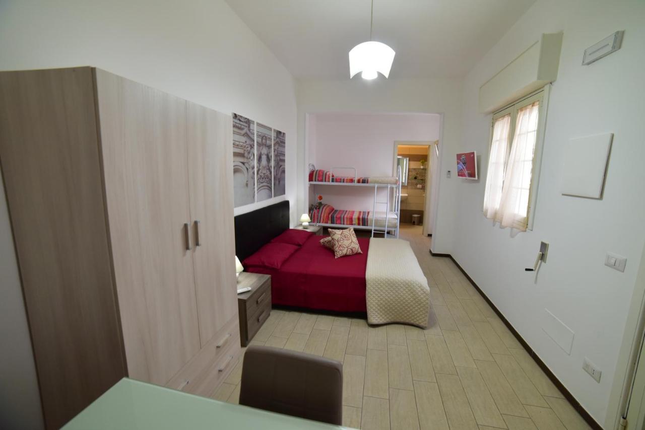 Case Vacanza Via Mozart Porto Cesareo Esterno foto