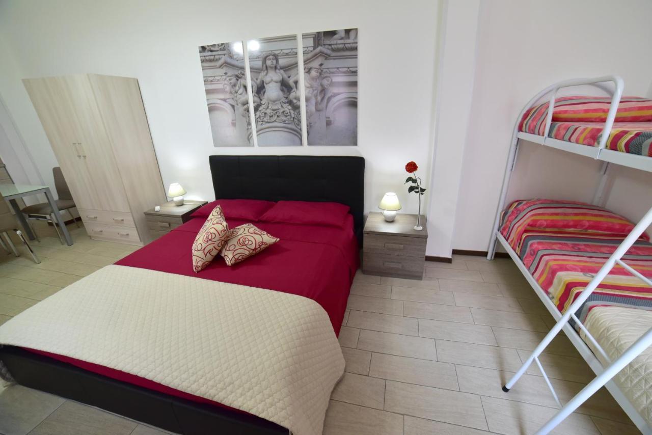 Case Vacanza Via Mozart Porto Cesareo Esterno foto